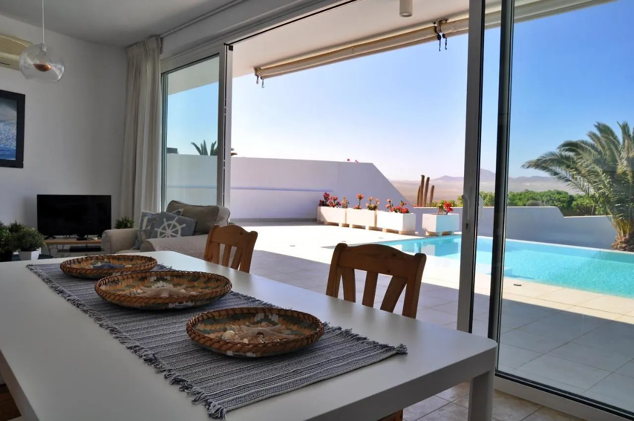 Villa Paraiso Famara 0*,